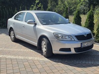 Pięciosobowy Sedan na wynajem w Drive Me Cars Bochnia